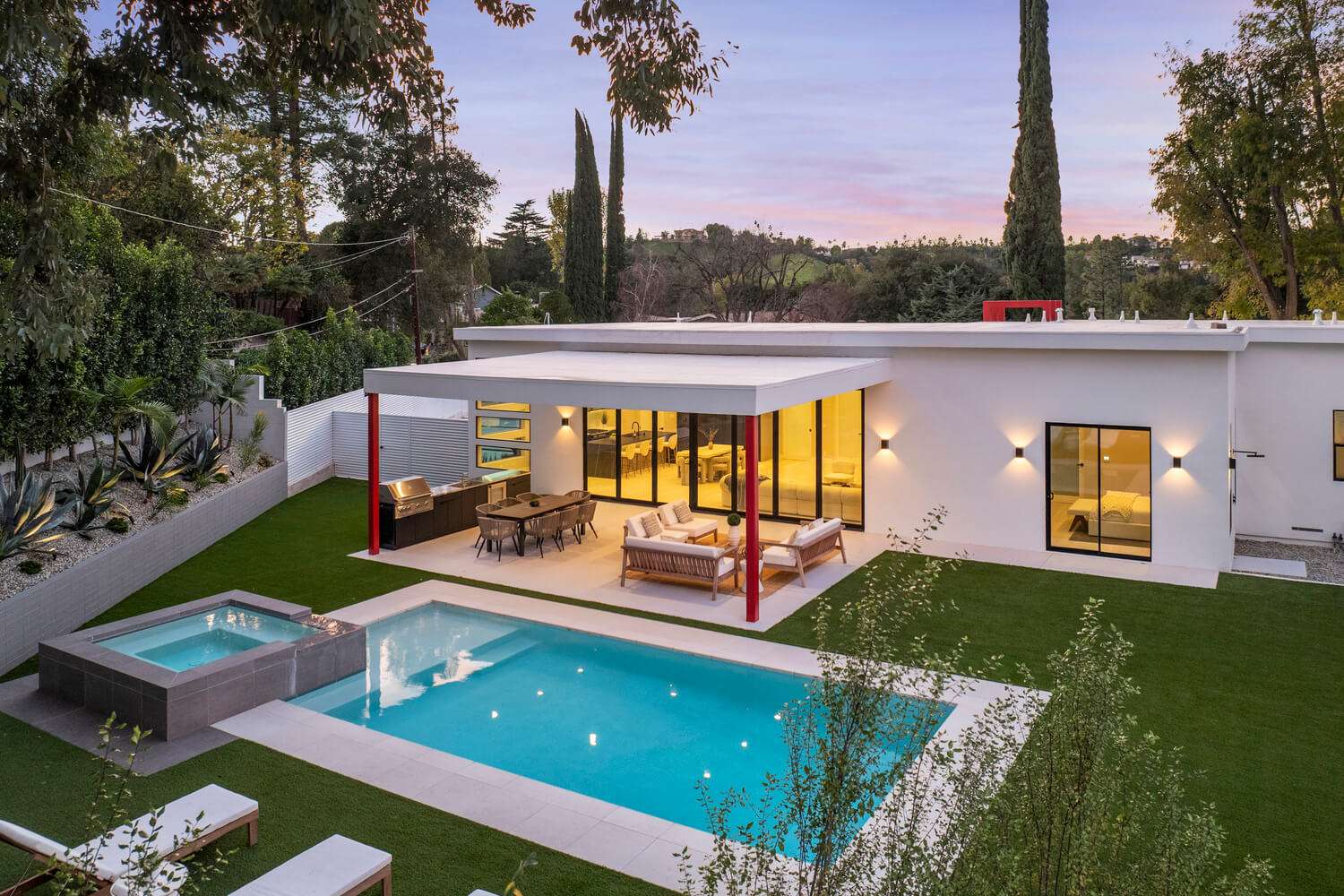 22020 Alizondo Dr, Woodland Hills